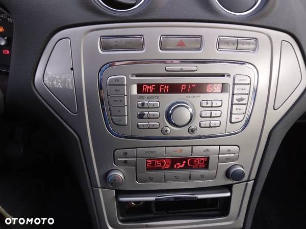 Ford Mondeo 2.0 Ambiente - 14