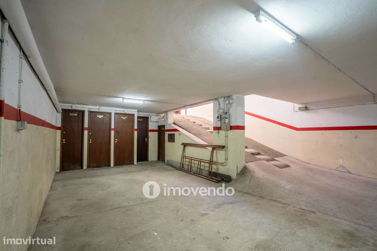 Apartamento T2, com estacionamento e arrecadação, no Porto-28