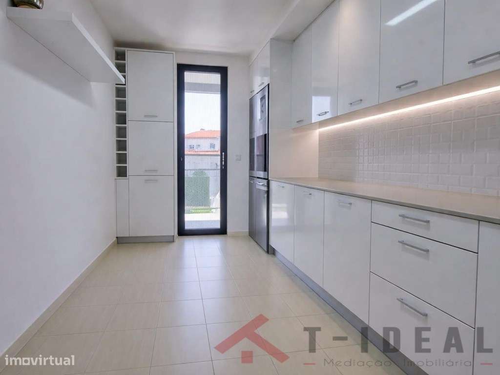 Apartamento T3 em condomínio de prestígio a 5 Minutos da Praia de P...-11