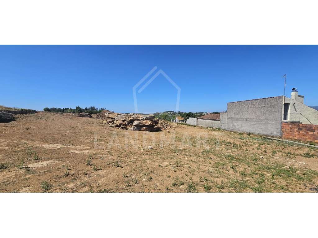 Moradia e Terreno - Turquel-2