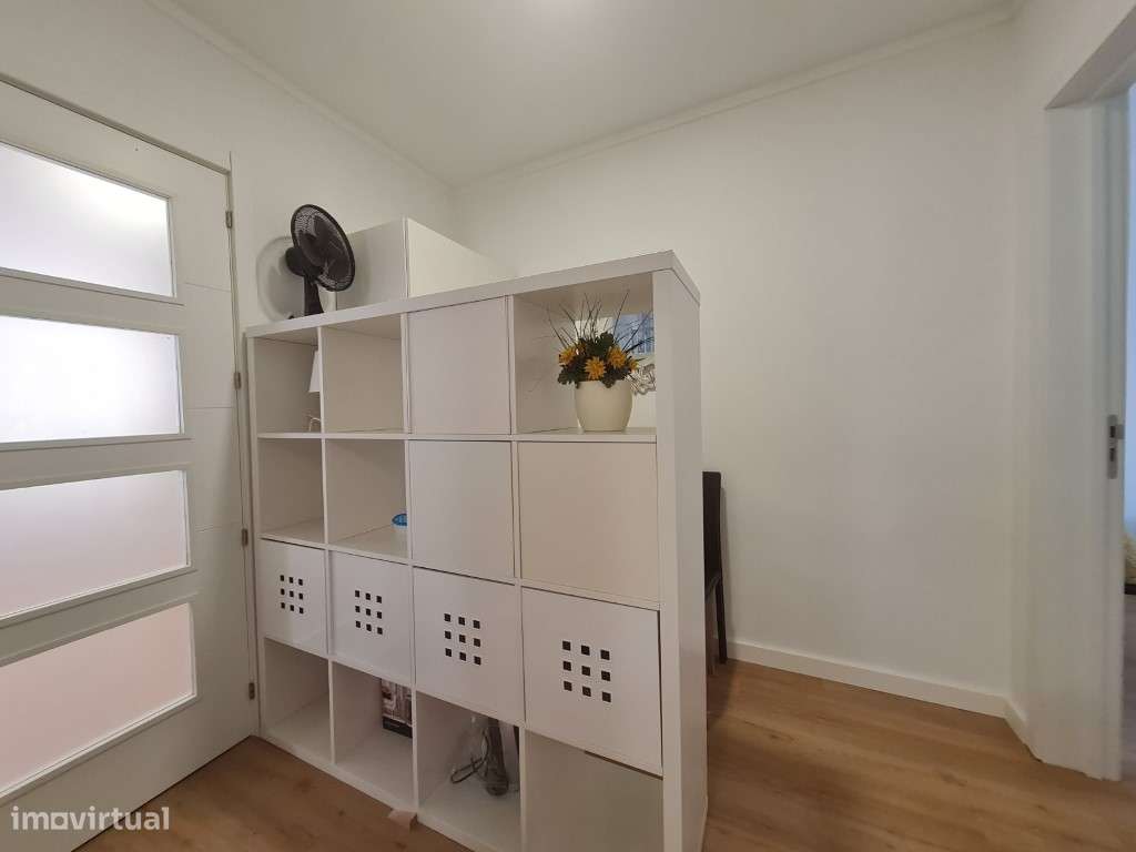 Vende-se T2+1 remodelado no centro-14