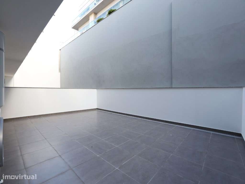 Magnífico Apartamento T2 com terraço privado a 2 passos da praia da...-22