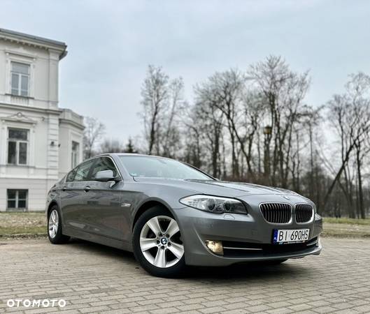 BMW Seria 5 523i - 1