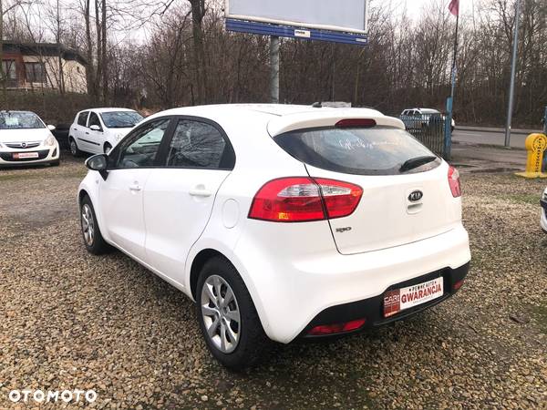 Kia Rio 1.2 L - 7