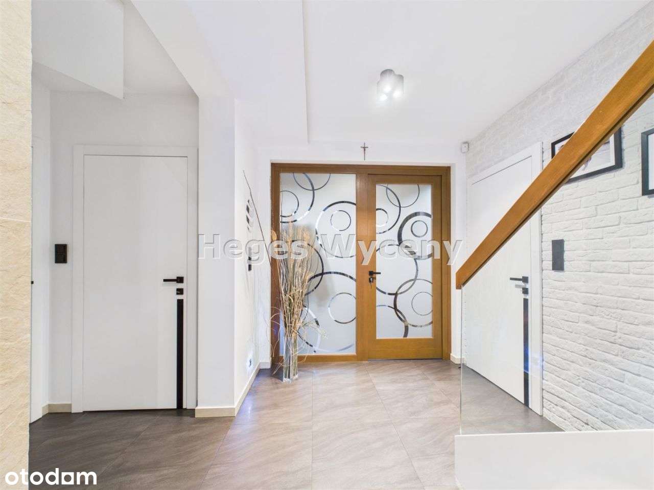 Nowoczesny dom, wysoki standard-3