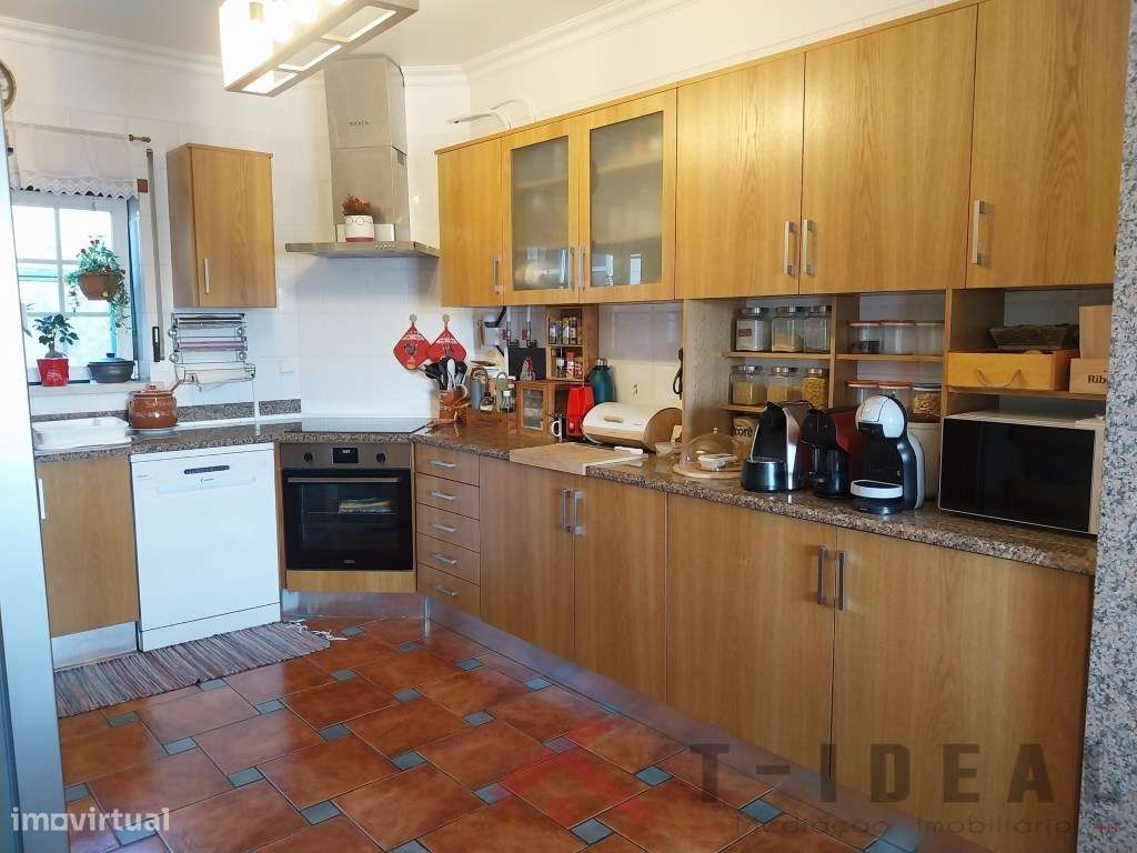 Moradia T3+1 próxima das praias-5