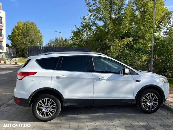 Ford Kuga 2.0 TDCi 4WD Powershift Individual - 11