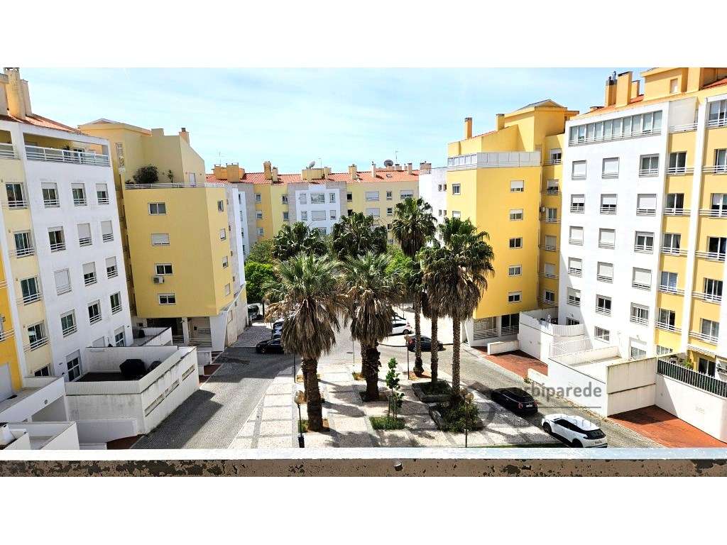 Apartamento T3 no Jardins da Parede.-0