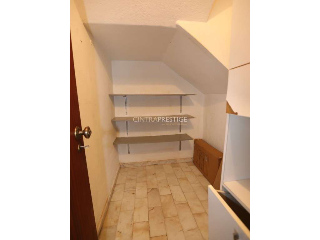 Lourel -Moradia T4 com sotão , garagem e churrasqueira - Conforto, ...-18