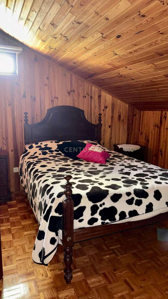 Moradia T7 com Vista Mar e Elevado Potencial em Areosa-31