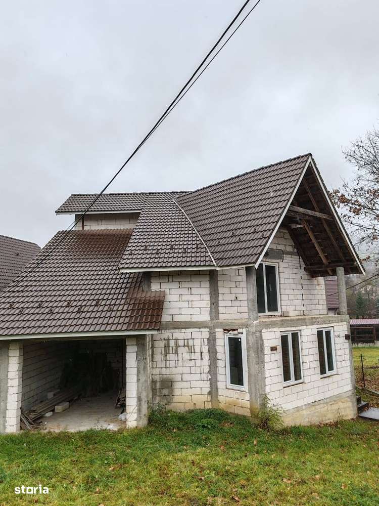 Casa P+E Valea Ghinzii - Imagine principală: 2/8