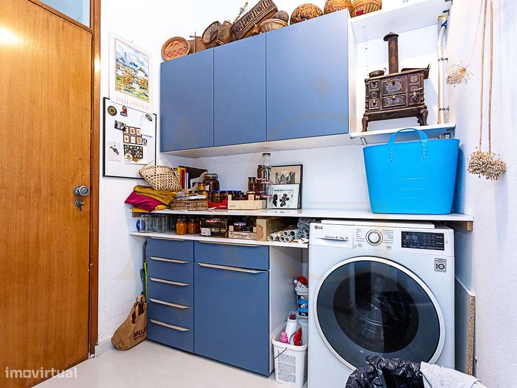 Moradia com Garagem, Piscina, Jardim e amplos Terraços, para venda ...-49