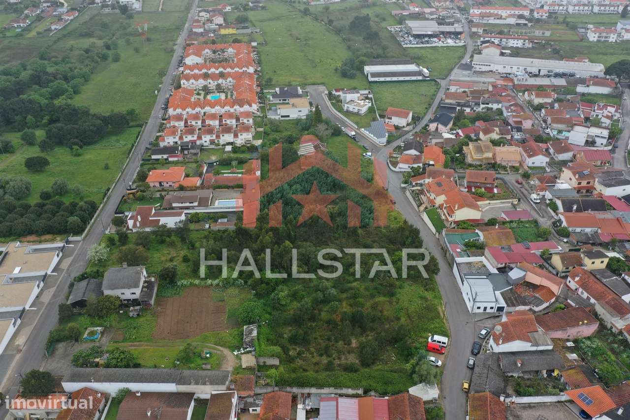 Terreno com Projeto / Área Total de 1.510m2 / 7 Fogos / Tipologia T0 a - Grande imagem: 5/7