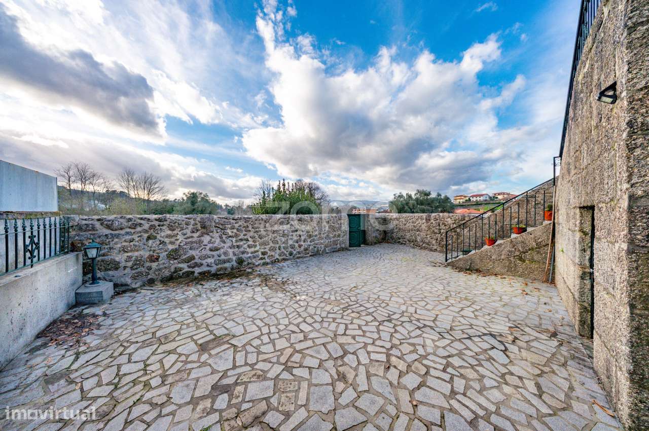 Moradia T3 com lote terreno 1468 m2 em Ponte da Barca-6