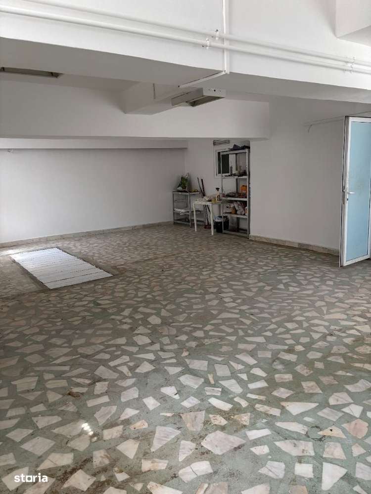 Floreasca Casa interbelica cu suprafete generoase si curte . - Imagine principală: 4/12