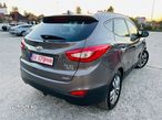 Hyundai ix35 2.0 CRDi 4WD Fifa World Cup Gold Edition - 4