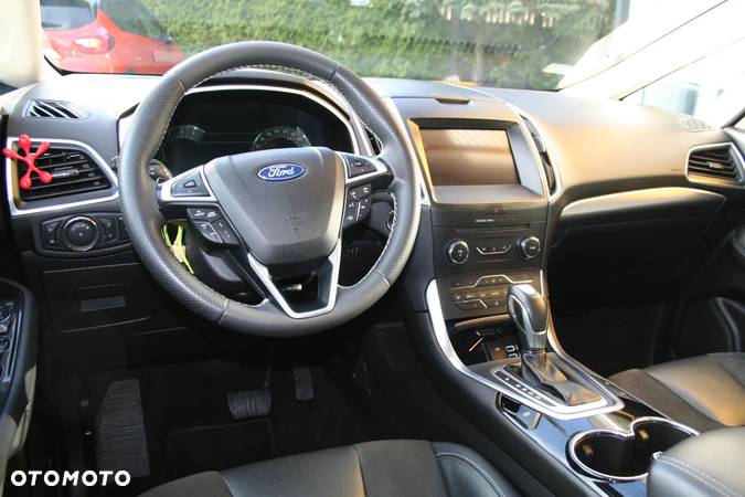 Ford S-Max 2.0 TDCi Titanium PowerShift - 7