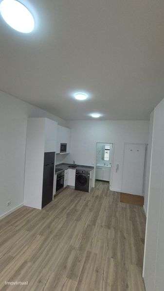 Estúdio com garagem  – Open Space – Av. Comendador Ferreira de Matos - Grande imagem: 4/12