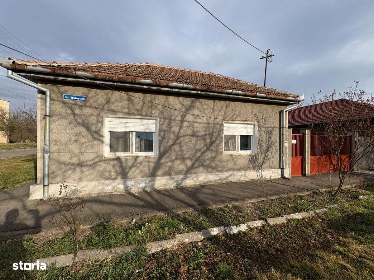 Casă de vânzare 4 Camere Bujac Teren 621 mp ( pe colț ) - Imagine principală: 4/7
