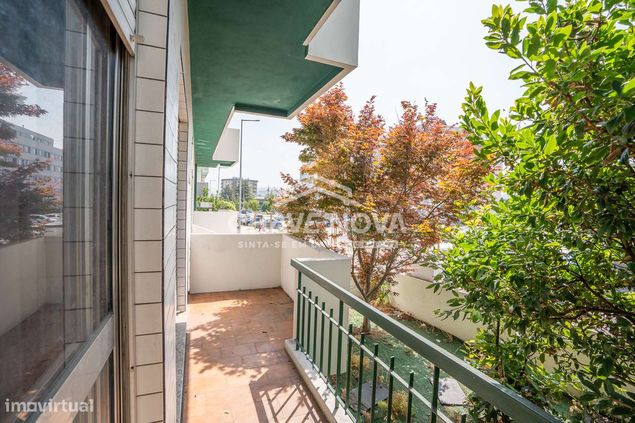 Apartamento T2 Varandas e Garagem Box – Águas Santas-9