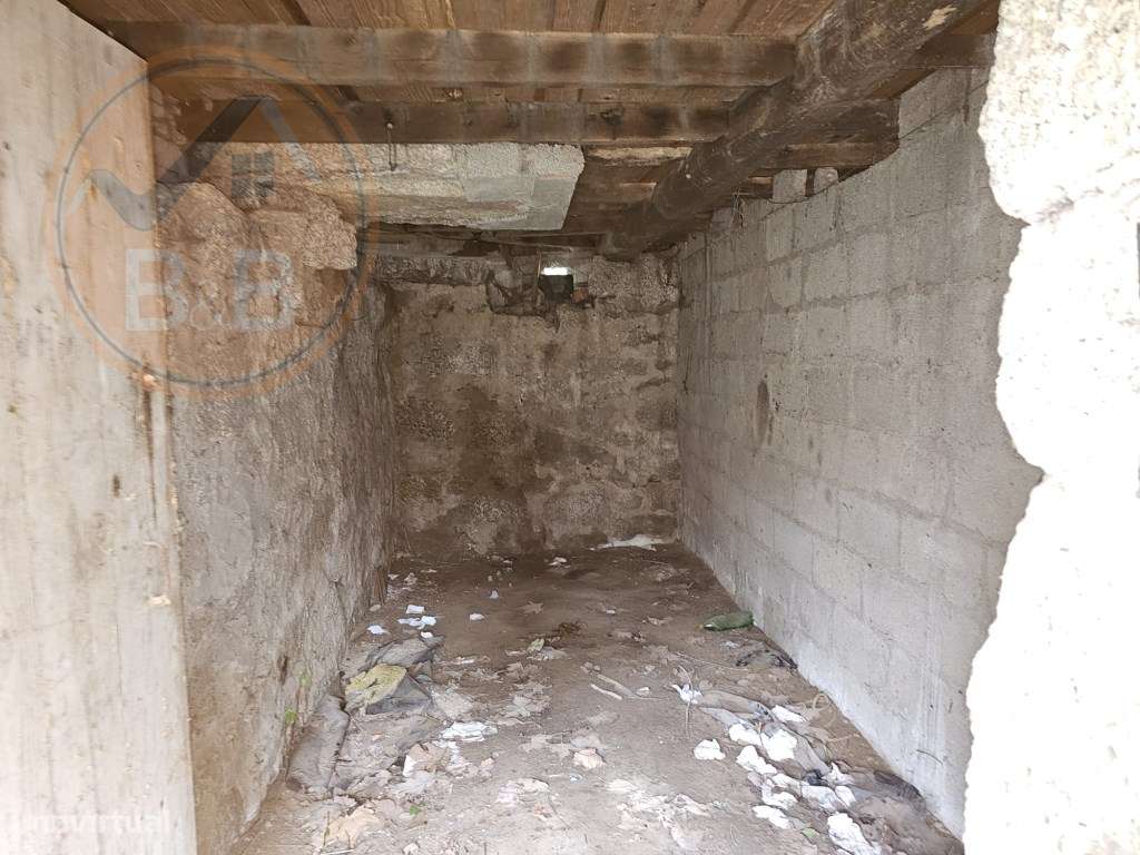 Quintinha próxima a área de lazer e rio de Sta Senhorinha (Basto), ...-19
