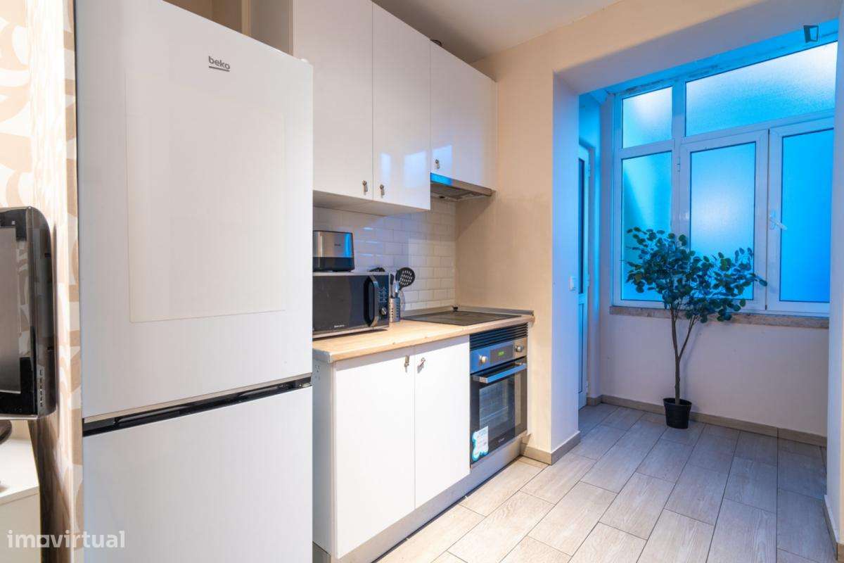 Quarto - localizado em Roma-Areeiro Lisbon - Grande imagem: 3/6