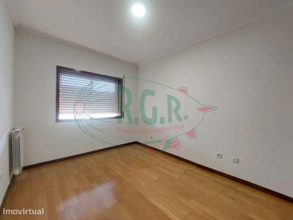 T2 PRONTO A HABITAR | Suite | Garagem Fechada-17