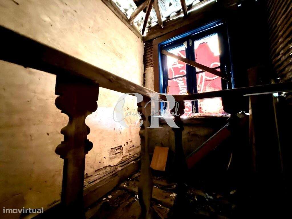 Moradia para recuperar no centro da vila de Figueiró dos Vinhos-18