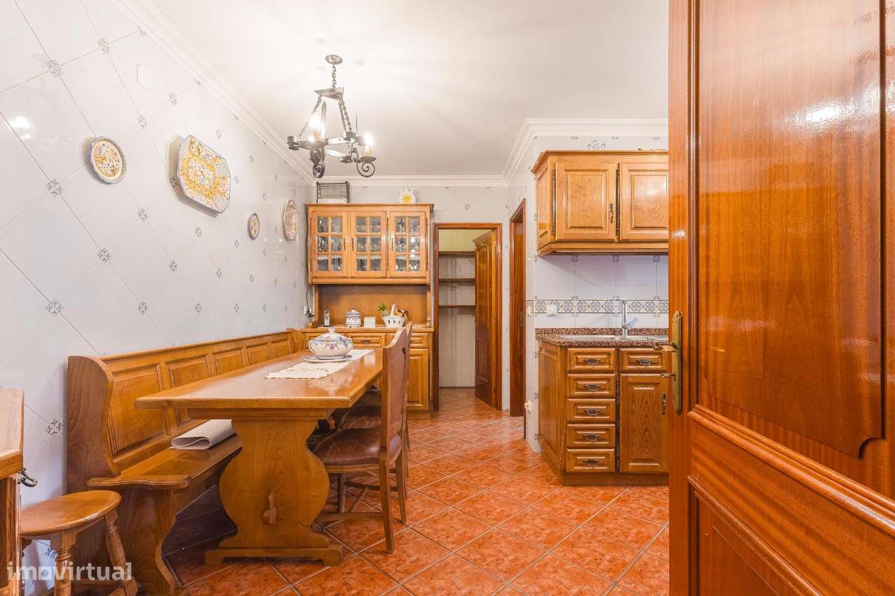 Moradia T4 exclusiva | Piscina| Zona Agrícola | Junto à Praia-37