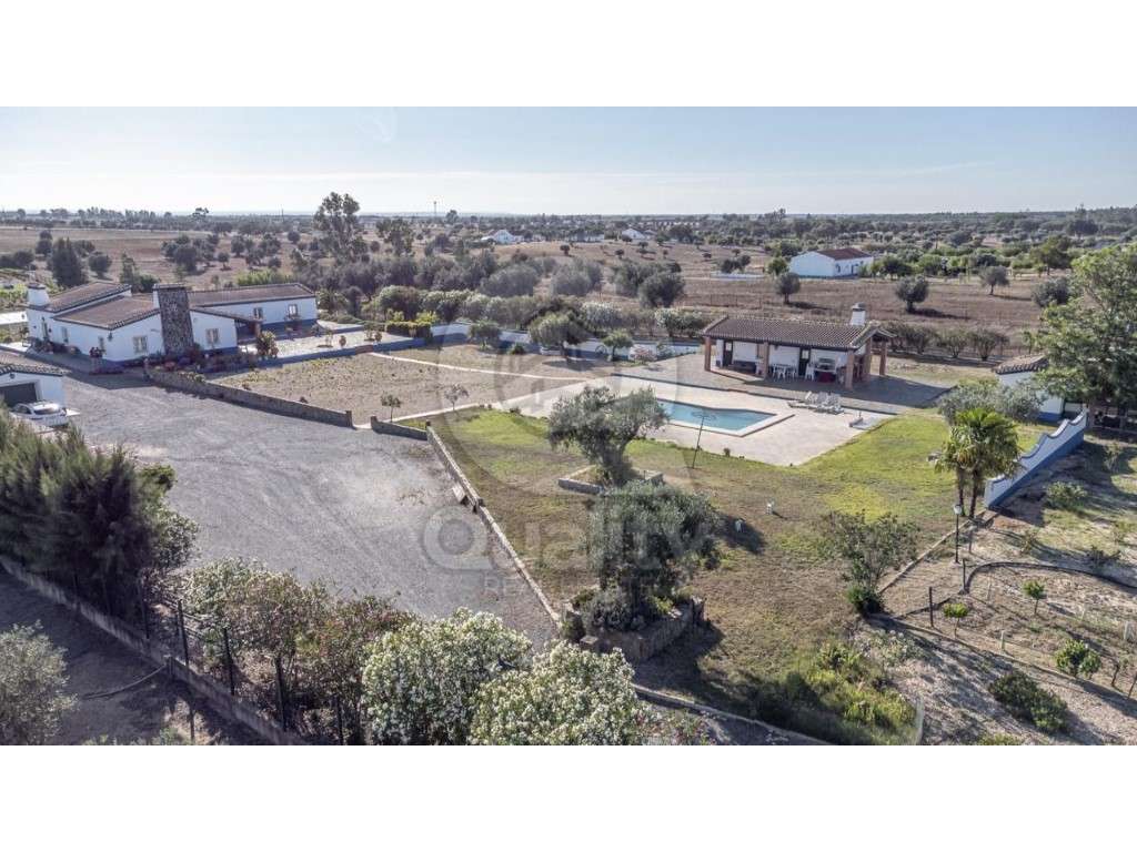 Quinta T4+1 em Fortes - Grande imagem: 5/29