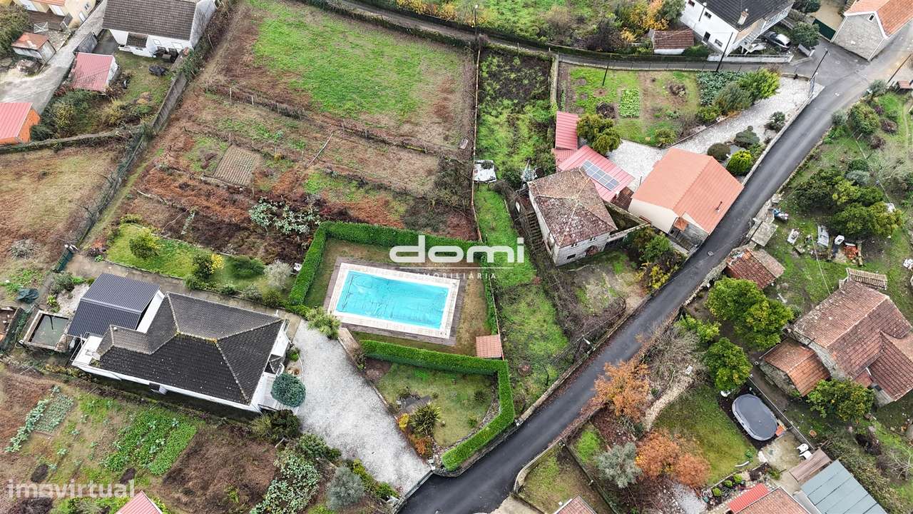 Moradia V2 em Pedra com Terreno – Santa Cruz da Trapa, São Pedro do Su - Grande imagem: 2/23