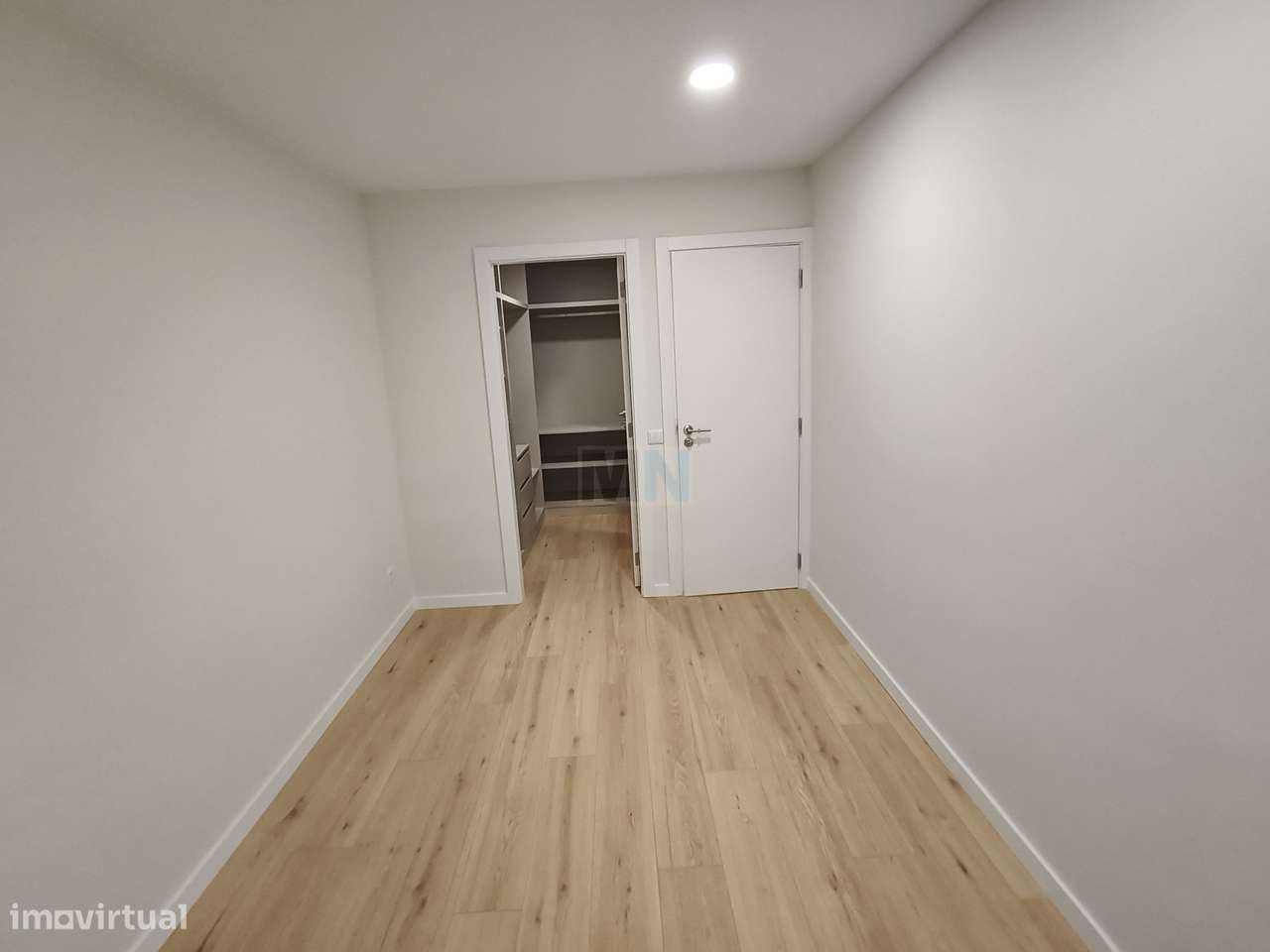 Vende-se T2 Totalmente Renovado em Celas – Vistas Rio e Universidade-18