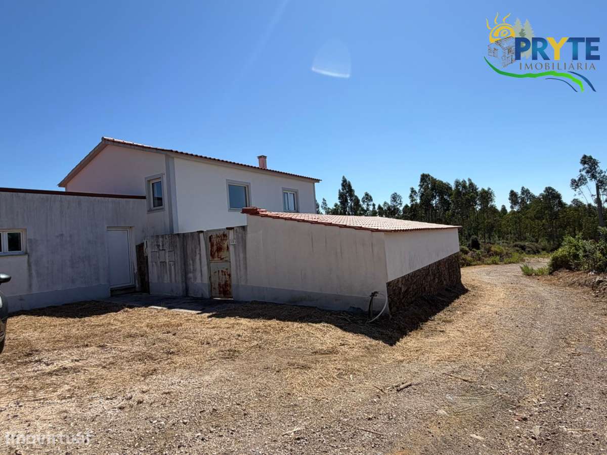 Quinta com moradia T3 , anexos e ruínas em Pedrógão Grande-54
