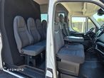 Iveco DAILY 35S18 7-OSOBOWY+Łado 891Kg 43 Tyś km SERWIS ASO IVECO SALON PL STAN JAK NOWY NOWY NOWY GWARANCJA  HAK 3500kg TEMPOMAT FOTEL PNEŁMATYCZNY - 33