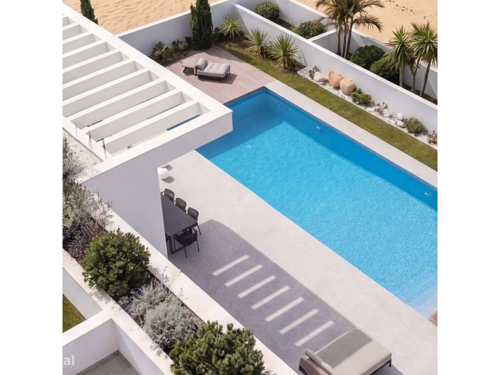 Moradia isolada com piscina apenas a 400 m da praia-30