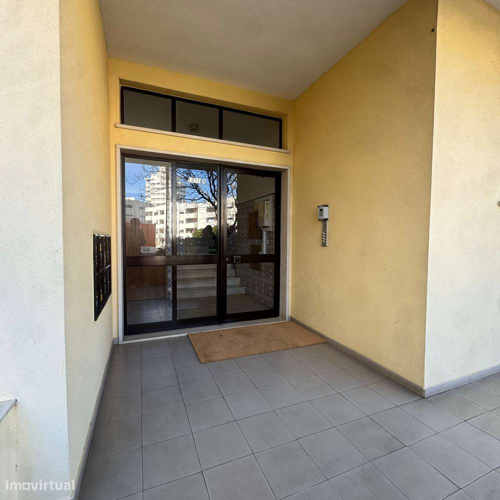 T1 com garagem - Zona central de Leiria-15