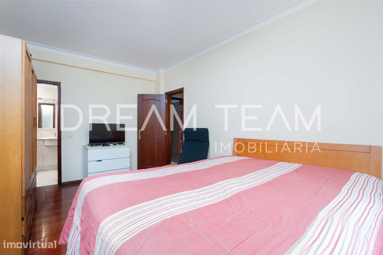 Apartamento T3 com terraço no centro do Montijo-22