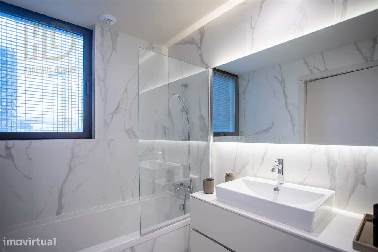 Apartamento T4 nos Jardins da Arrábida-27