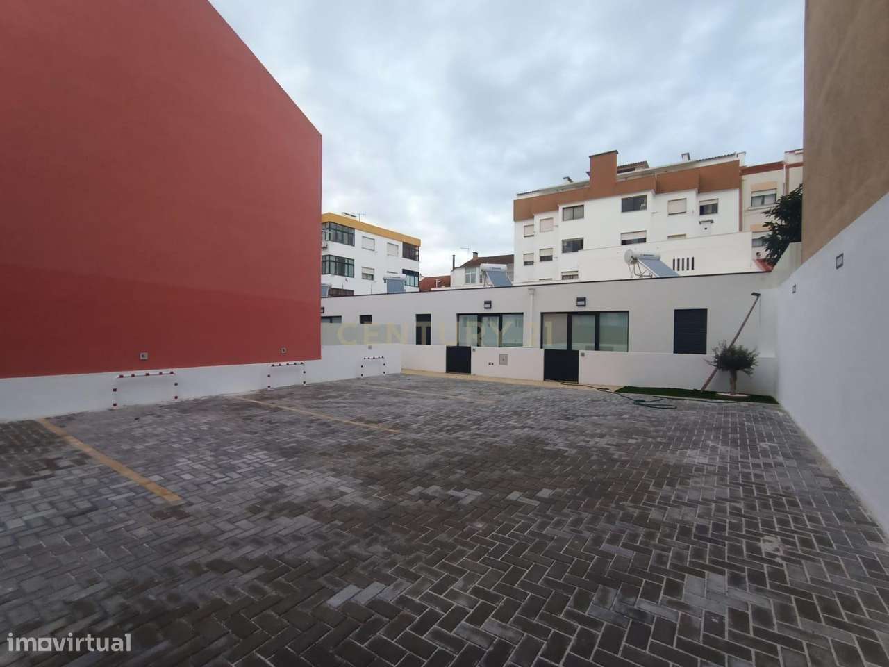 Apartamento T2 semi-novo, no Alto do Seixalinho, Barreiro-35