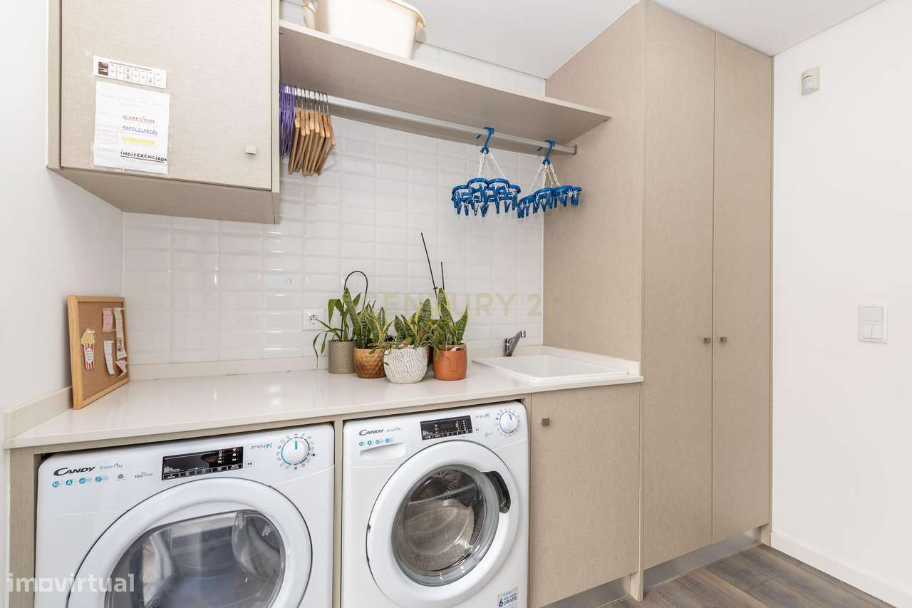 Moradia Isolada T4 de Prestígio – Bairro de São João, Sobreda-21