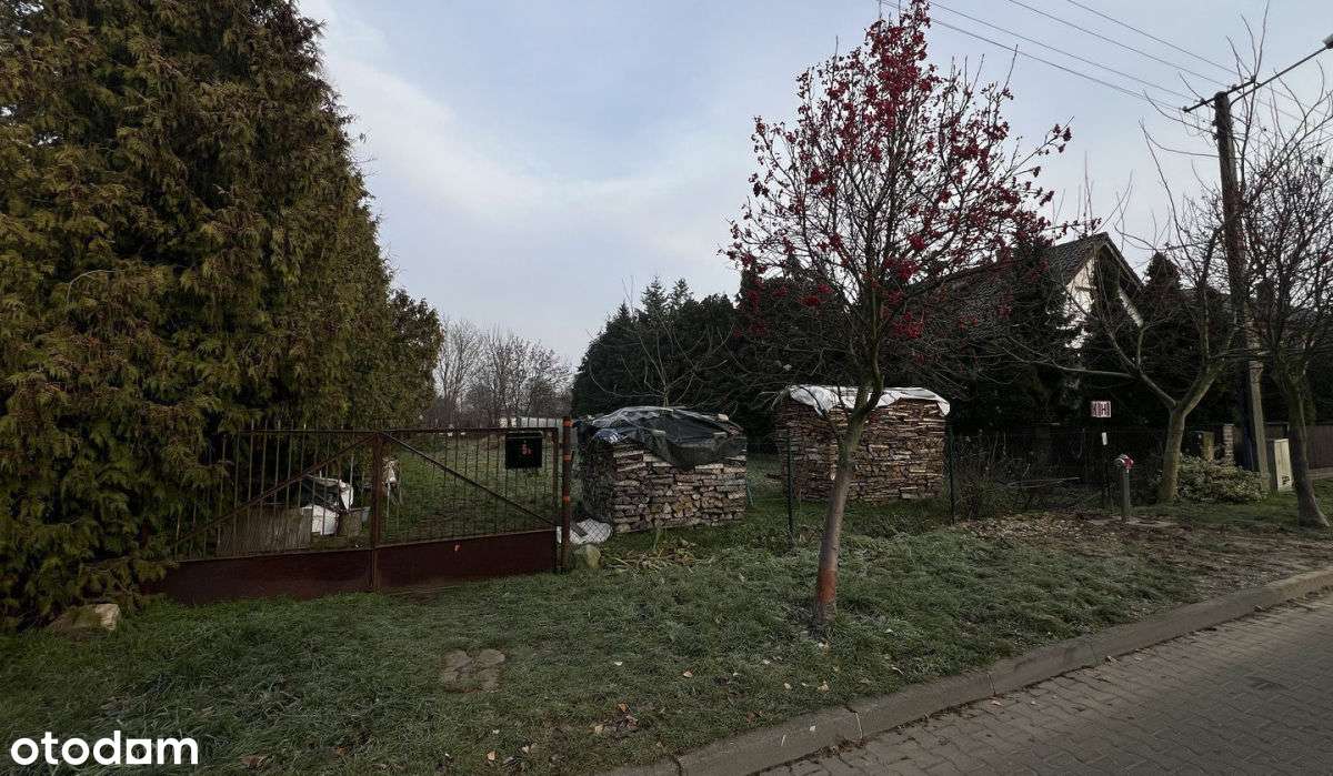 Działka  na sprzedaż-3