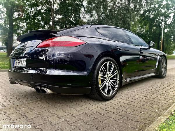 Porsche Panamera Turbo - 3