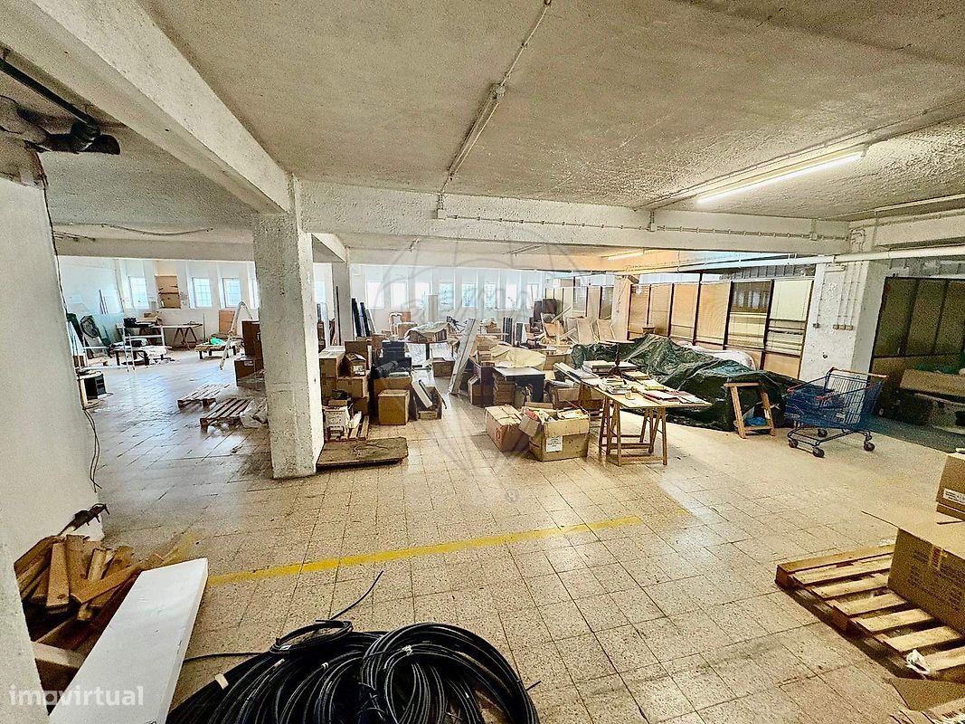 Armazém T1 para venda - Grande imagem: 1/4