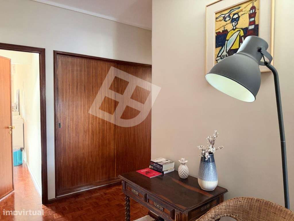 Apartamento T4 c/ Varanda - Av. Lourenço Peixinho-39