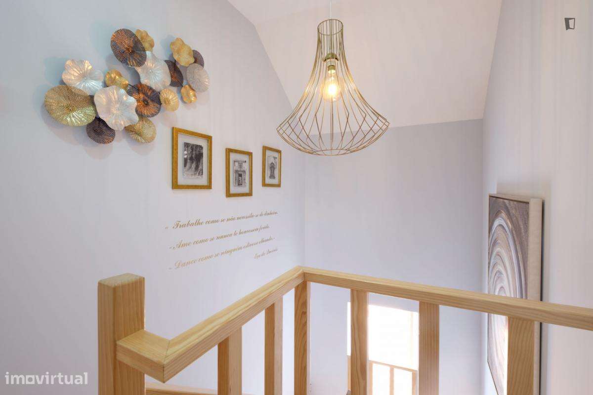 Estúdio - localizado em Montes Claros Coimbra - Grande imagem: 2/7