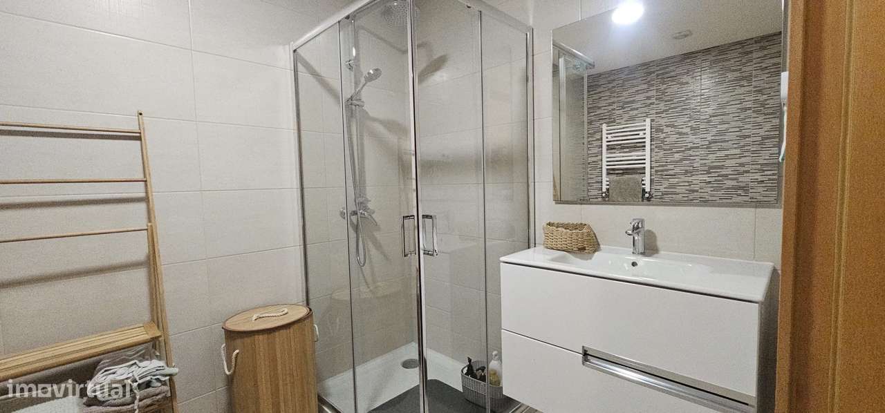 Apartamento Moderno T3 em Cesar-8
