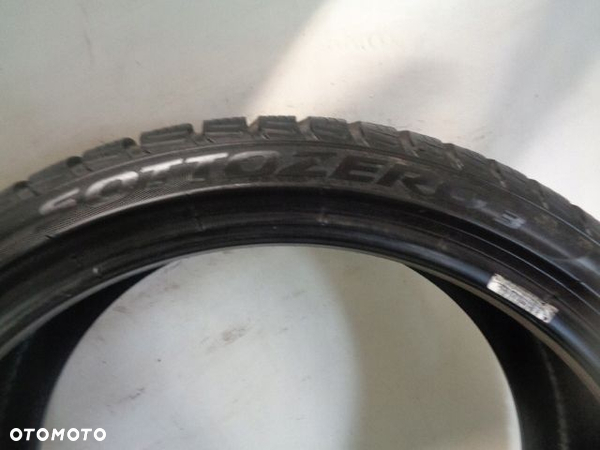 PIRELLI WINTER SOTTOZERO 3 235/35R19 91V RO1 - 8