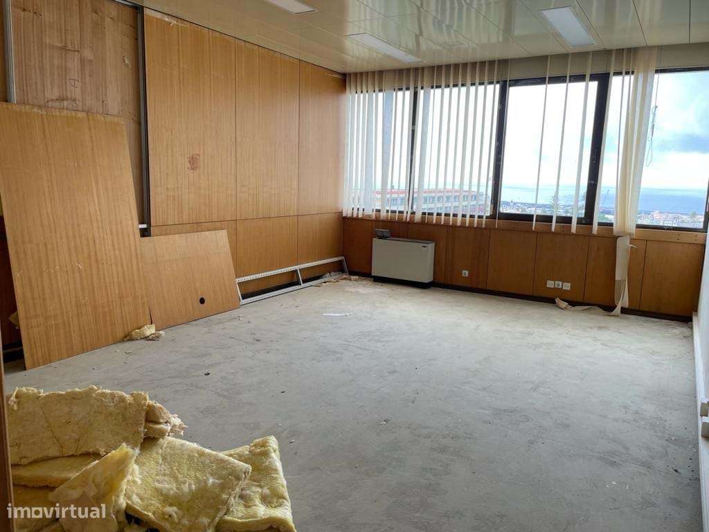 Espaço destinado a serviços com Vista Mar | Ponta Delgada, São José (A - Grande imagem: 4/5