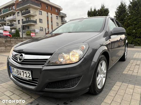 Opel Astra 1.6 150 Jahre - 2