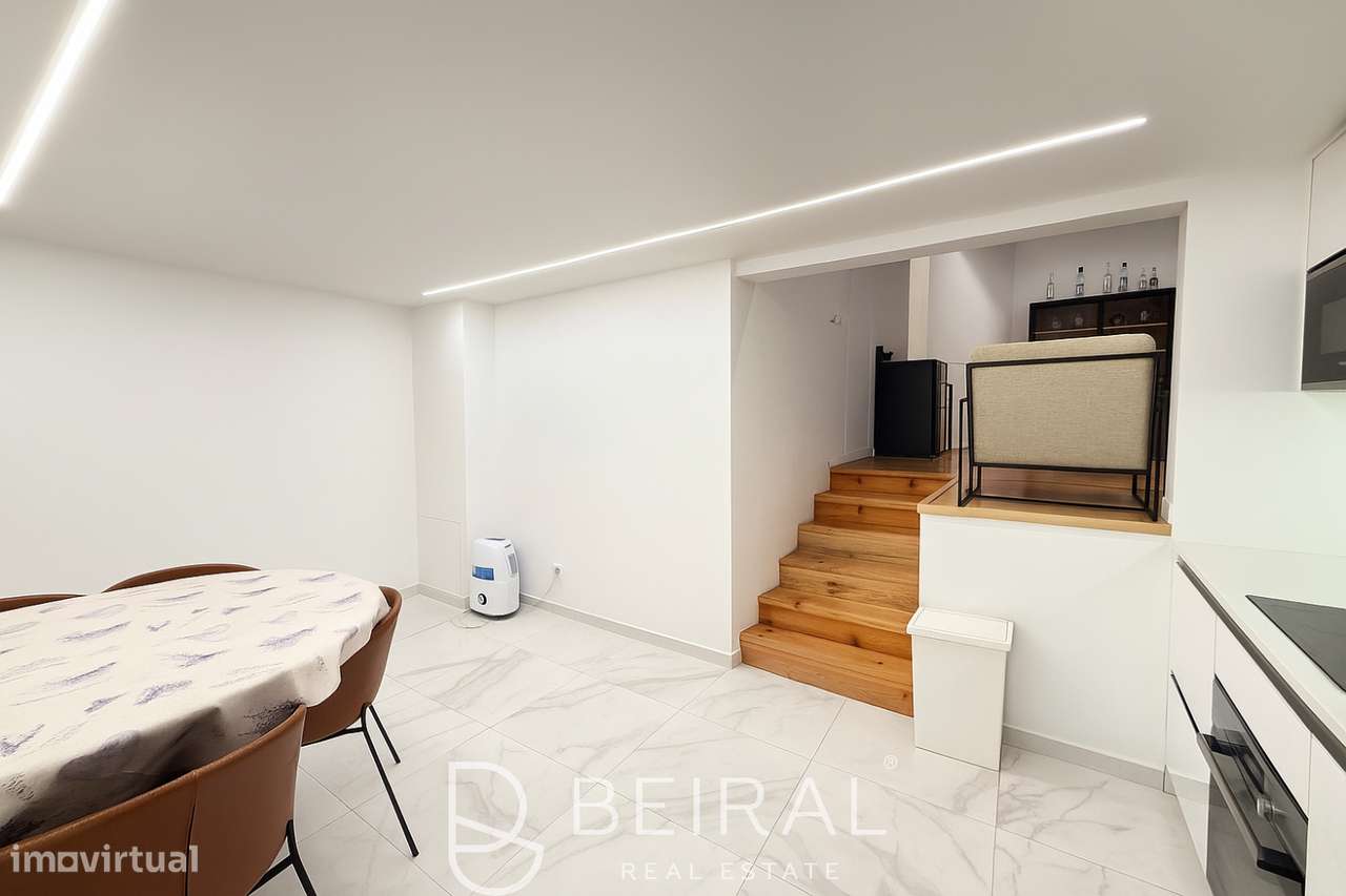 Espaço comercial espaçoso e luminoso no centro de Lisboa-32